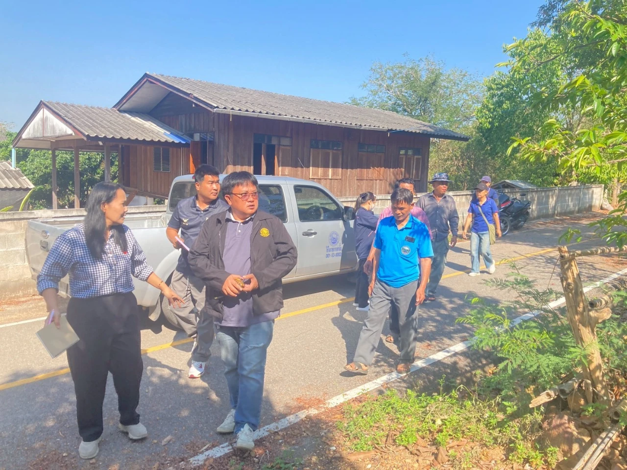 เจ้าหน้าที่กองสวัสดิการสังคมและกองช่าง ลงพื้นที่สำรวจประมาณการซ่อมแซมบ้านผู้สูงอายุเเละคนพิการ