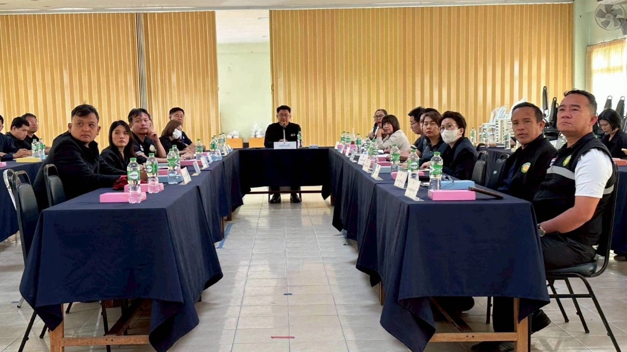 เข้าร่วมประชุมโครงการพัฒนาคุณภาพชีวิตและยกระดับเศรษฐกิจฐานรากพื้นที่อำเภอลี้ จังหวัดลำพูน